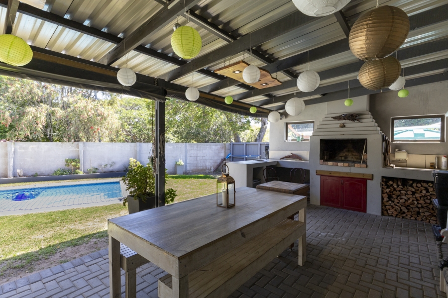 5 Bedroom Property for Sale in West Bank Eastern Cape